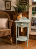Table d'appoint style Louis XVI bleu céladon avec transferts d'oiseaux - vue déco